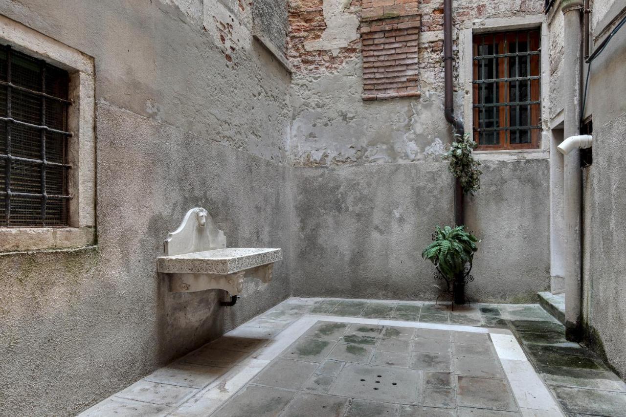 Canal View Suite In Rialto By Wonderful Italy Veneza Exterior foto